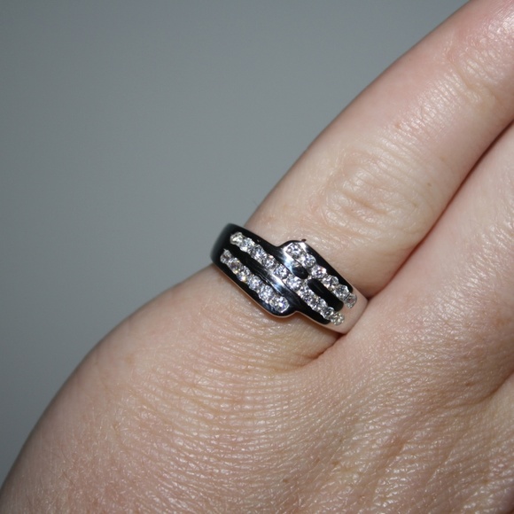 NWT Sterling silver CZ thick band ring - Picture 4 of 4